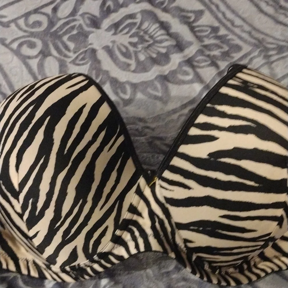 Bra - Picture 2 of 6